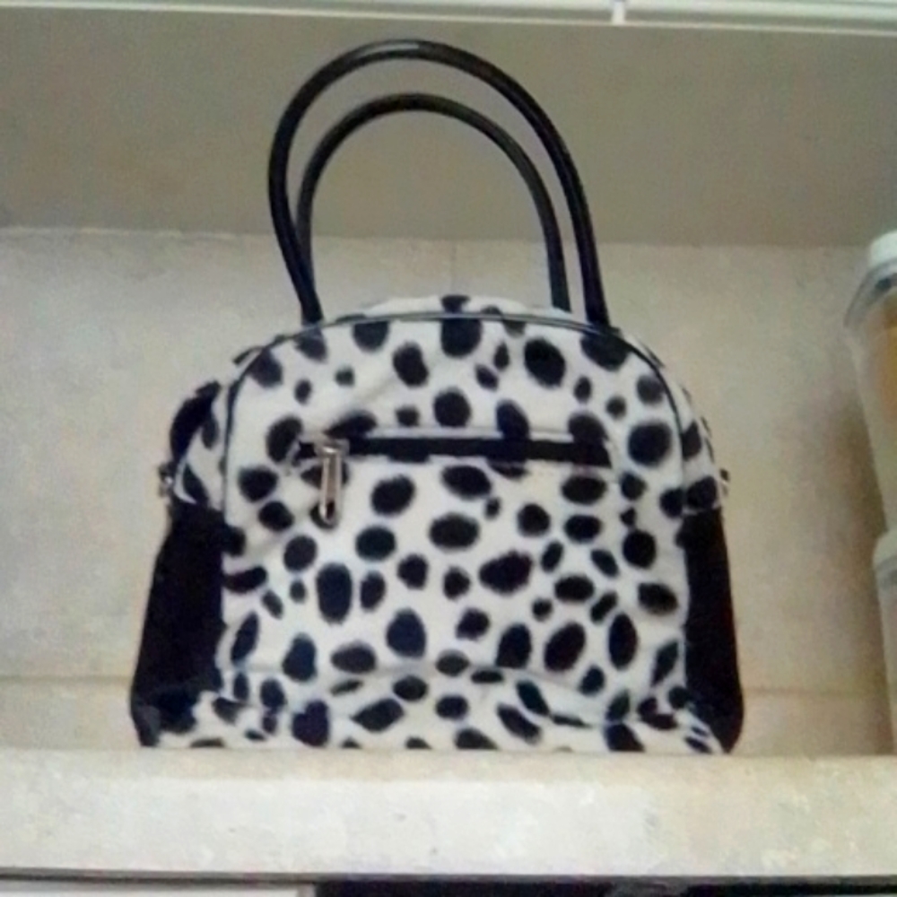 Polka dot black and white hangbag